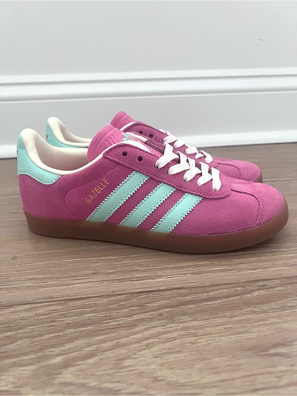 NEW Adidas Originals Gazelle Casual Shoes Sneakers Pink Mint Gum Women's Size 6